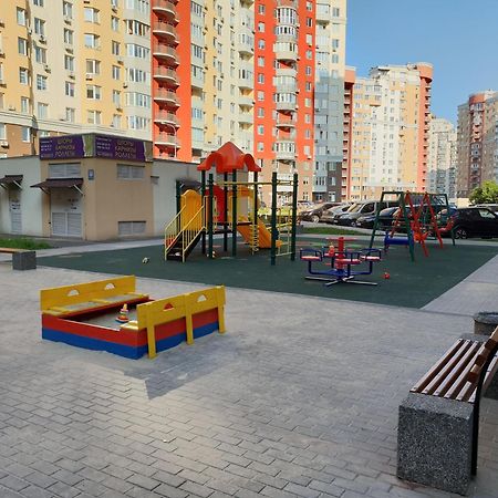 Luxapartment Kiev Bagian luar foto